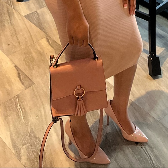 Stylish pink tote purse!! - Picture 4 of 5